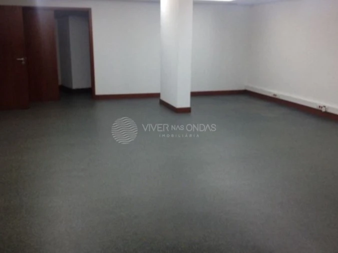 Escritório para Venda em Santa Marinha e São Pedro da Afurada Foto 4