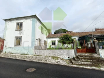 Moradia para Venda em Rio de Mouro