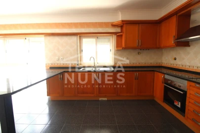 Moradia T3 para Venda em Sesimbra (Castelo)