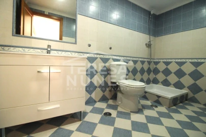 Moradia T3 para Venda em Sesimbra (Castelo)