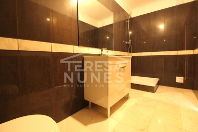 Moradia T3 para Venda em Sesimbra (Castelo)