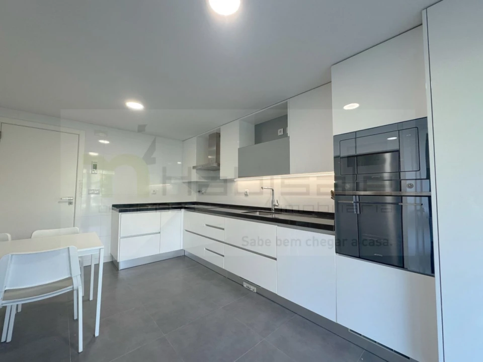 Apartamento T3 para Venda em Oeiras e São Julião da Barra, Paço de Arcos e Caxias Foto 4