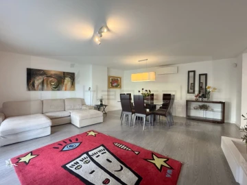 Apartamento T3 para Venda em Oeiras e São Julião da Barra, Paço de Arcos e Caxias