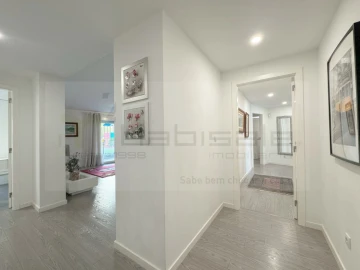 Apartamento T3 para Venda em Oeiras e São Julião da Barra, Paço de Arcos e Caxias