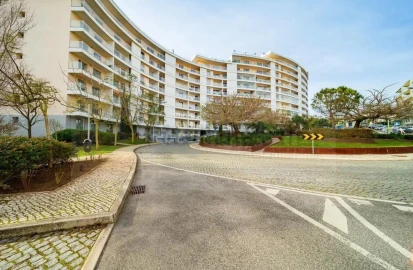 Apartamento T3 para Venda em Oeiras e São Julião da Barra, Paço de Arcos e Caxias