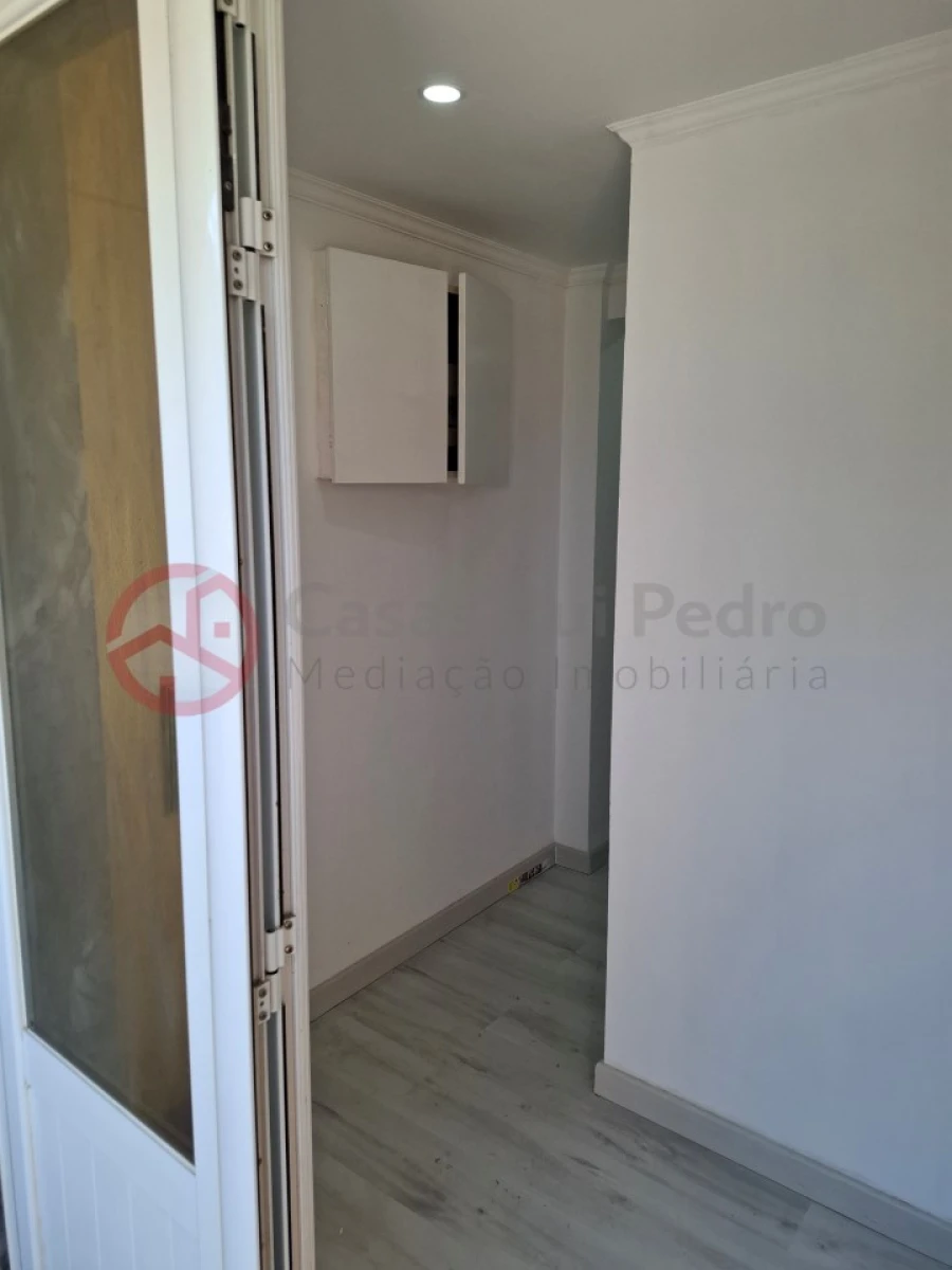 Loja para Venda em Corroios Foto 13