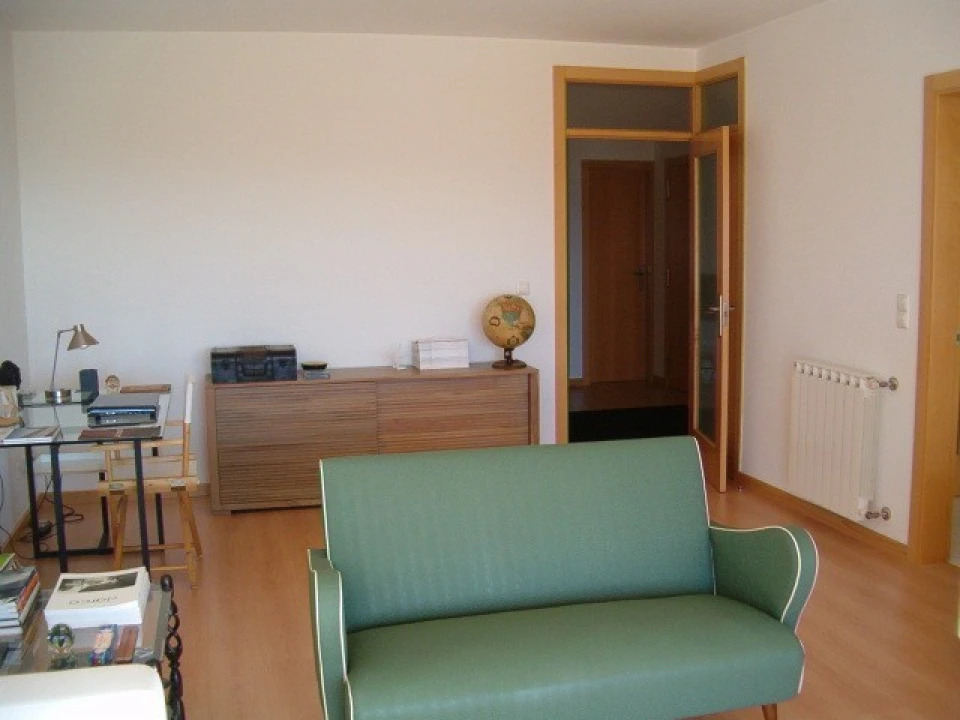 Apartamento T2 para Venda em Loivo Foto 5