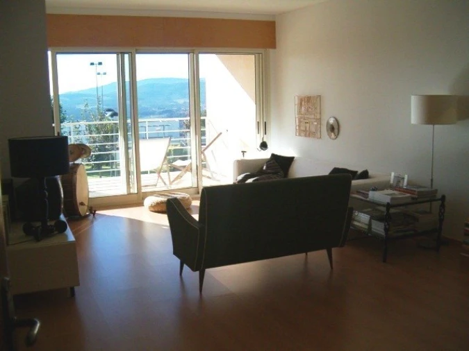 Apartamento T2 para Venda em Loivo Foto 4