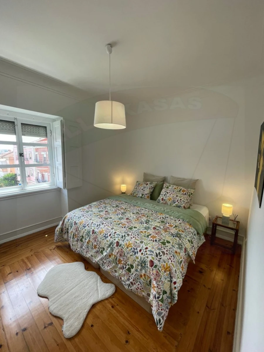 Apartamento T2 para Arrendamento em Mina de Água Foto 4