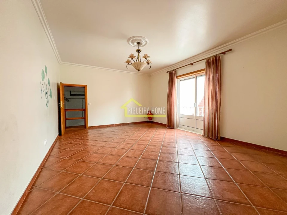 Moradia T4 para Venda em Abrunheira, Verride e Vila Nova da Barca Foto 5