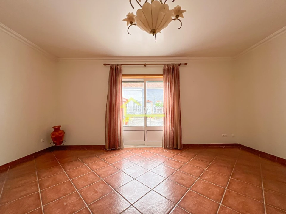 Moradia T4 para Venda em Abrunheira, Verride e Vila Nova da Barca Foto 11