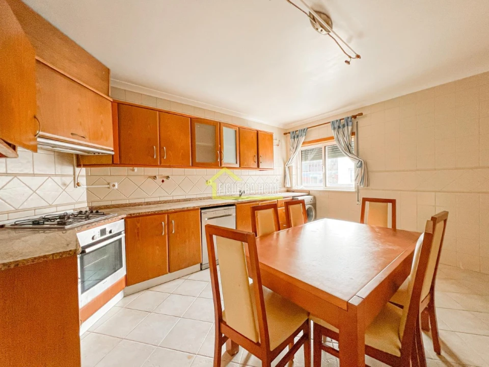 Moradia T4 para Venda em Abrunheira, Verride e Vila Nova da Barca Foto 18