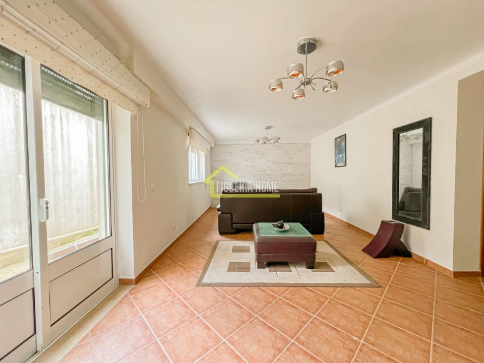 Moradia T4 para Venda em Abrunheira, Verride e Vila Nova da Barca Foto 25