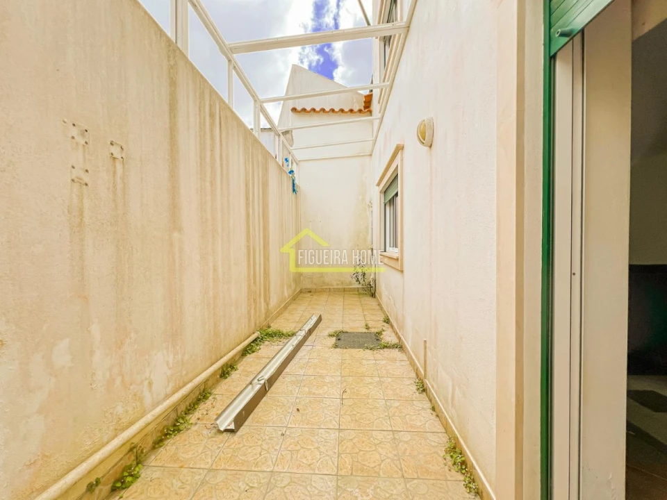 Moradia T4 para Venda em Abrunheira, Verride e Vila Nova da Barca Foto 34