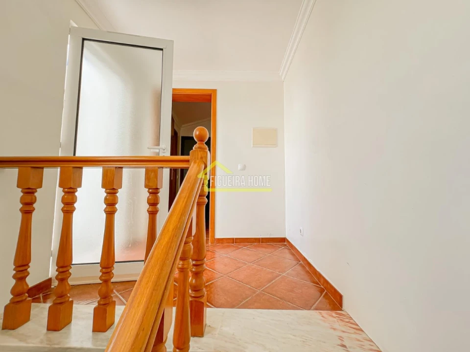 Moradia T4 para Venda em Abrunheira, Verride e Vila Nova da Barca Foto 37