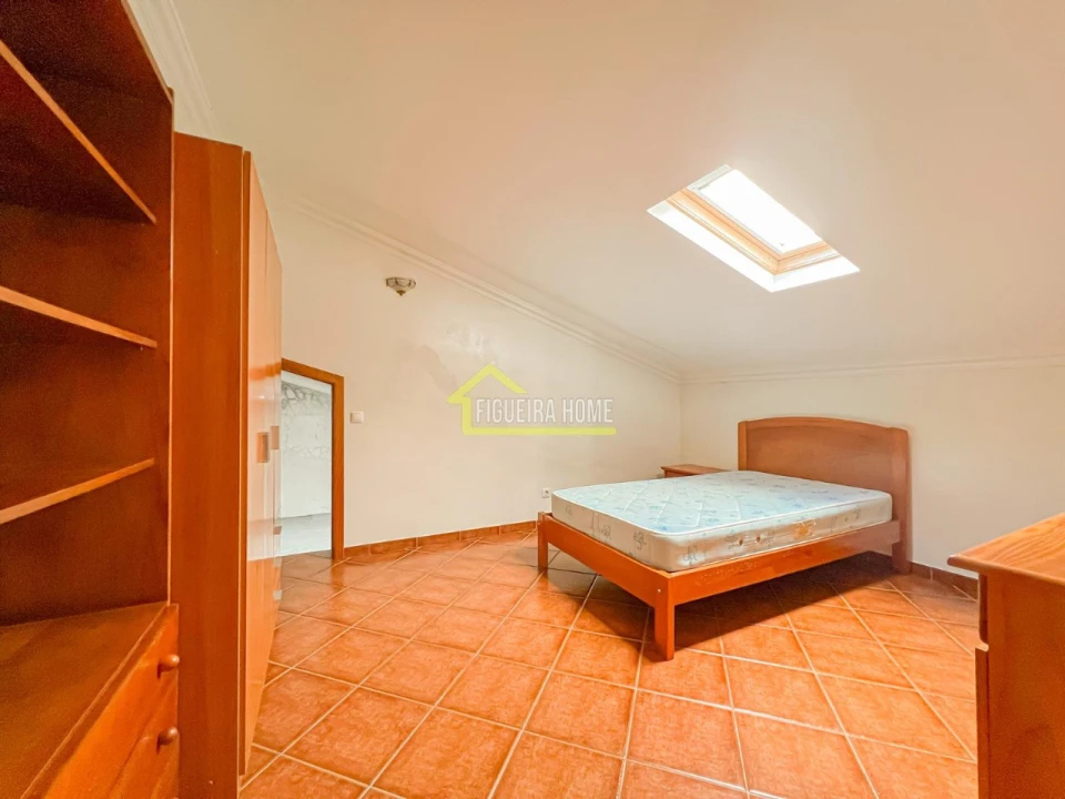 Moradia T4 para Venda em Abrunheira, Verride e Vila Nova da Barca Foto 48