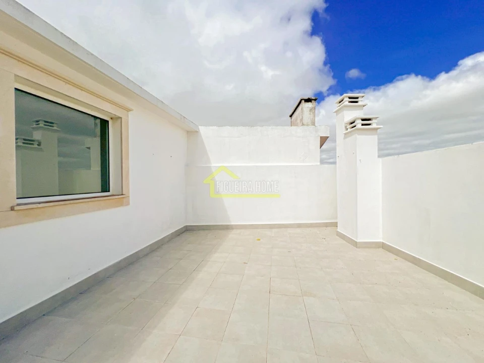 Moradia T4 para Venda em Abrunheira, Verride e Vila Nova da Barca Foto 53