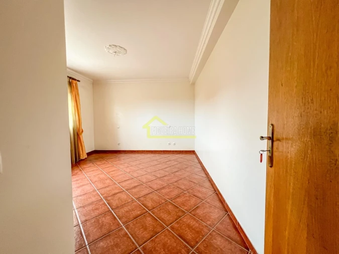 Moradia T4 para Venda em Abrunheira, Verride e Vila Nova da Barca Foto 12