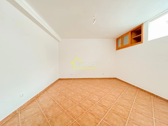 Moradia T4 para Venda em Abrunheira, Verride e Vila Nova da Barca Foto 32