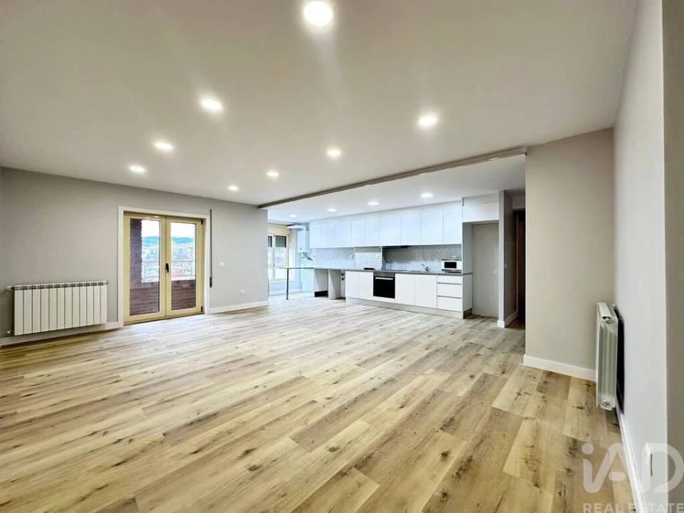 Apartamento T3 para Venda em Santa Maria Maior Foto 3