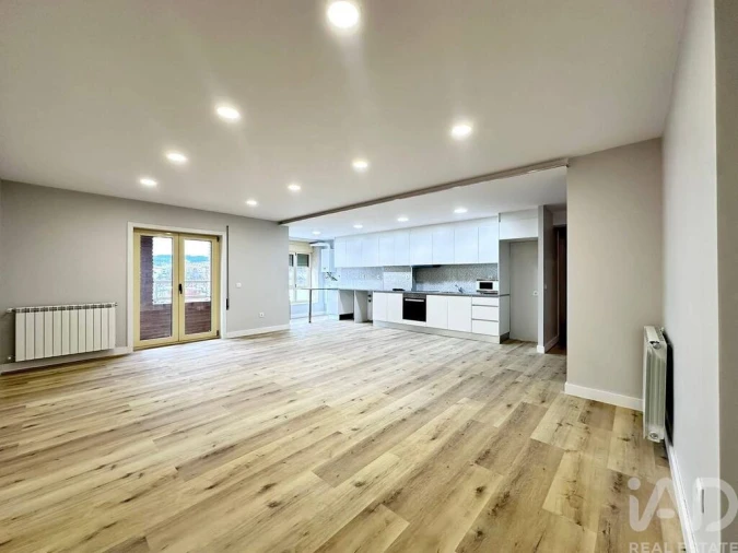 Apartamento T3 para Venda em Santa Maria Maior Foto 3