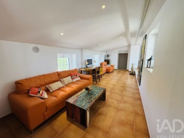 Moradia T7 para Venda em Santa Barbara de Nexe