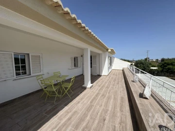 Moradia T7 para Venda em Santa Barbara de Nexe