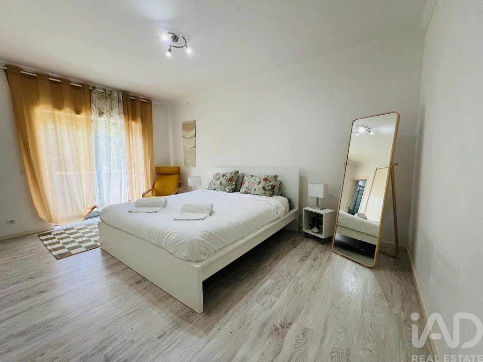 Apartamento T2 para Arrendamento em Pataias e Martingança Foto 10