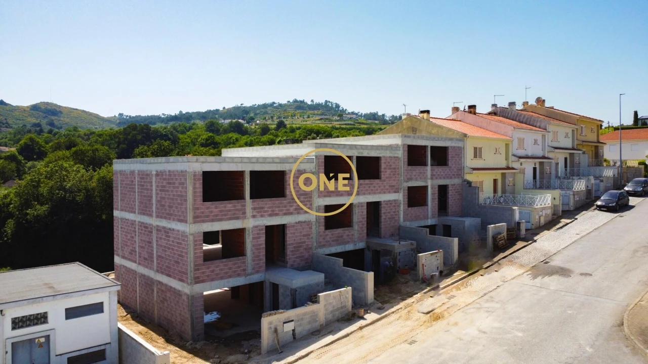 Moradia T3 para Venda em Louredo Foto 51