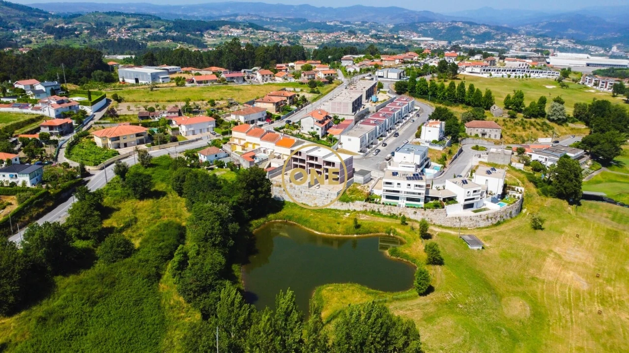 Moradia T3 para Venda em Louredo Foto 43