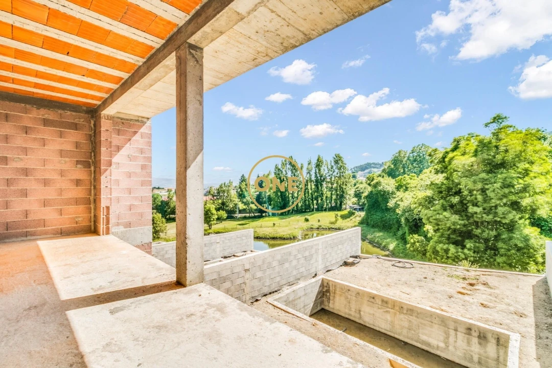 Moradia T3 para Venda em Louredo Foto 47