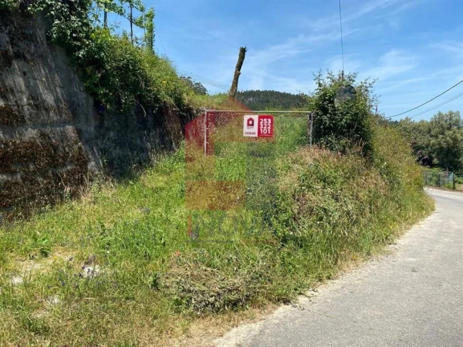 Terreno para Venda em Valbom (São Pedro), Passô e Valbom (São Martinho) Foto 1