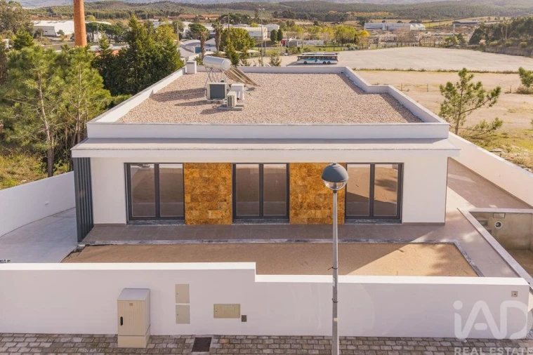 Moradia T3 para Venda em Ramalhal Foto 2