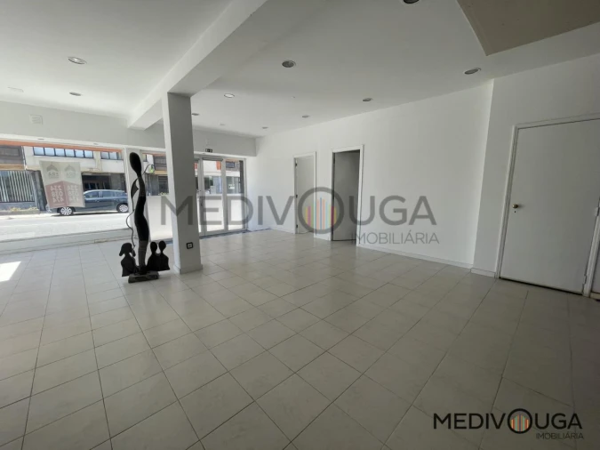 Loja para Arrendamento em Recardães e Espinhel Foto 13