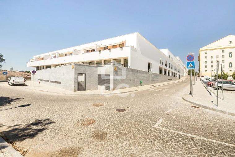 Garagem para Venda em Évora (São Mamede, Sé, São Pedro e Santo Antão) Foto 3