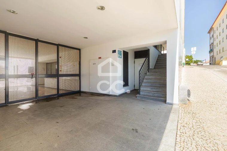 Garagem para Venda em Évora (São Mamede, Sé, São Pedro e Santo Antão) Foto 6