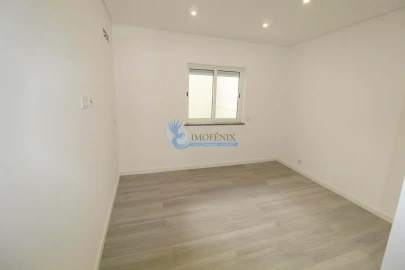 Apartamento T3 para Venda em Albufeira e Olhos de Água