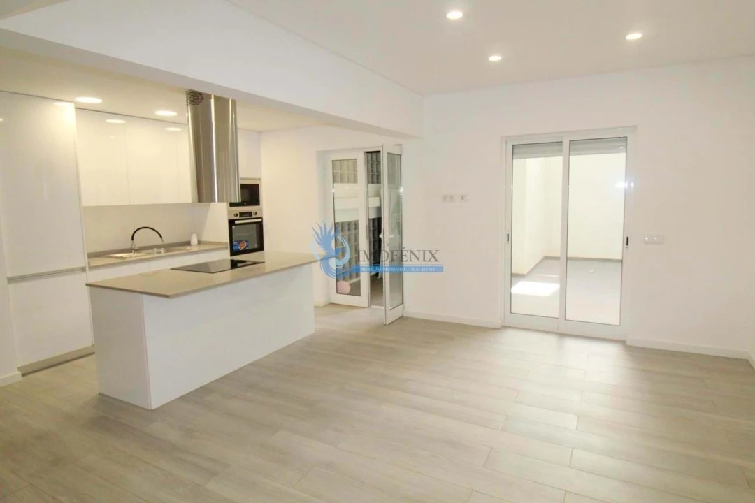 Apartamento T3 para Venda em Albufeira e Olhos de Água Foto 2