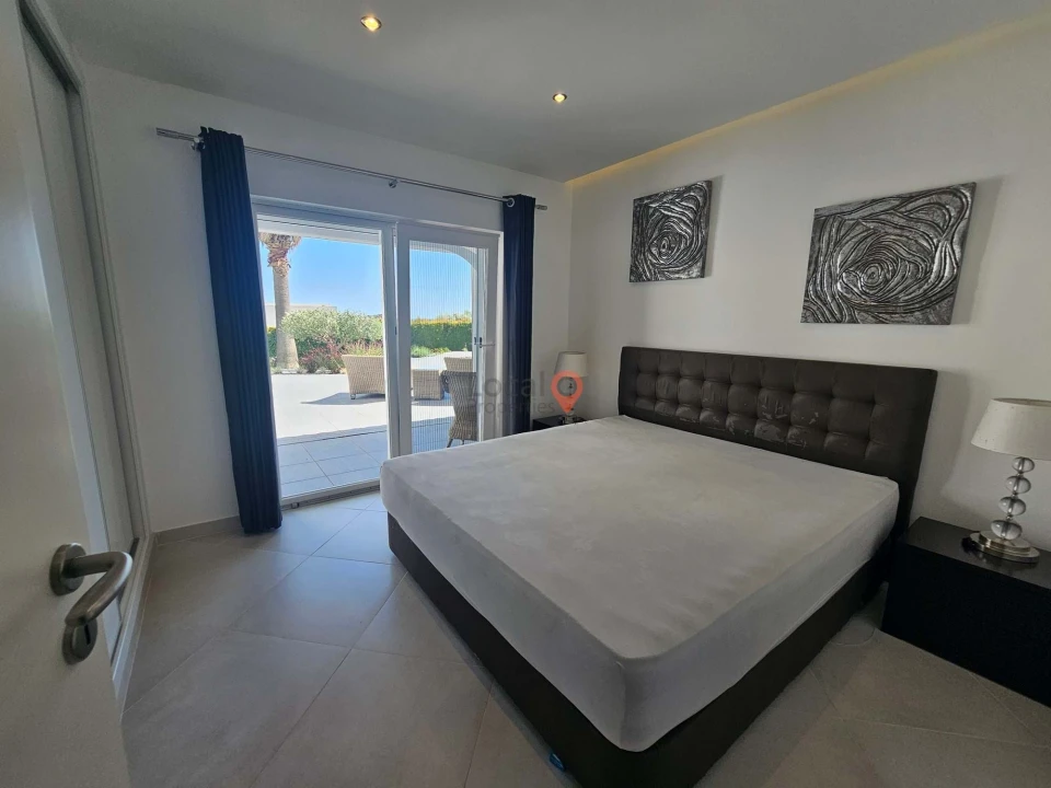 Moradia T2 para Venda em Odiaxere Foto 15