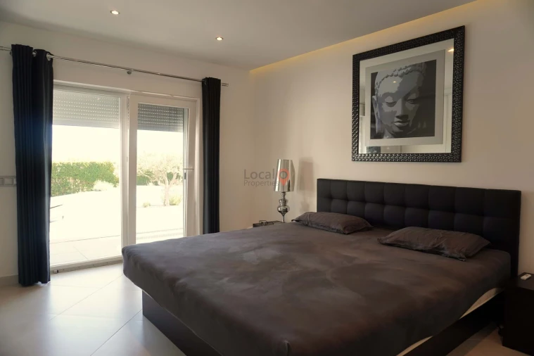 Moradia T2 para Venda em Odiaxere Foto 18