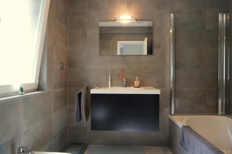 Moradia T2 para Venda em Odiaxere Foto 21