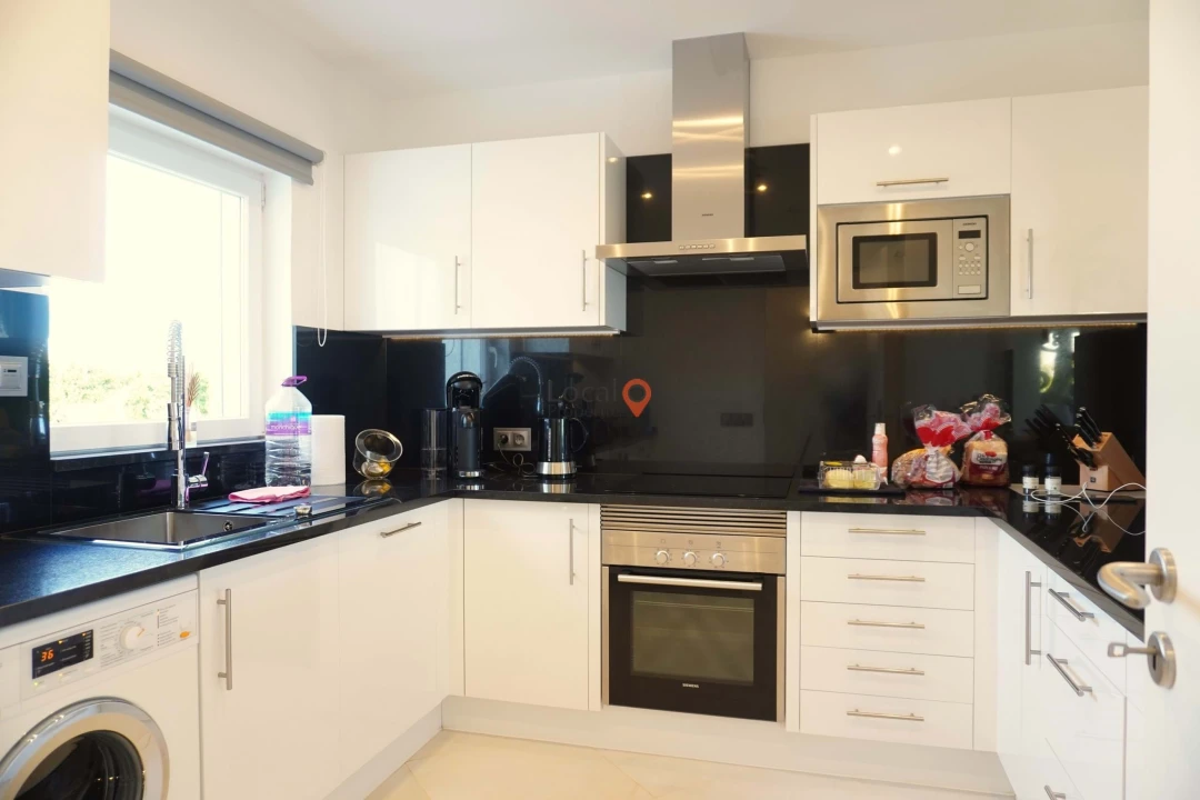 Moradia T2 para Venda em Odiaxere Foto 12