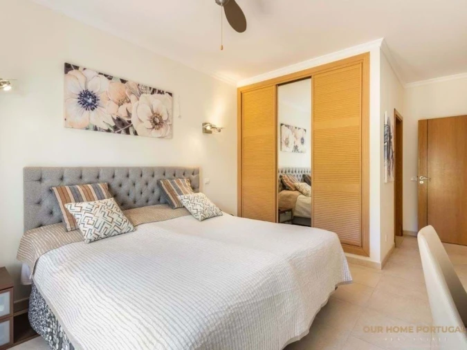 Apartamento T2 para Venda em Estômbar e Parchal Foto 10