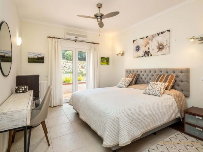 Apartamento T2 para Venda em Estômbar e Parchal Foto 11