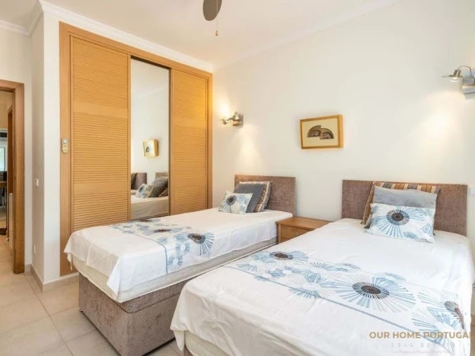 Apartamento T2 para Venda em Estômbar e Parchal Foto 5