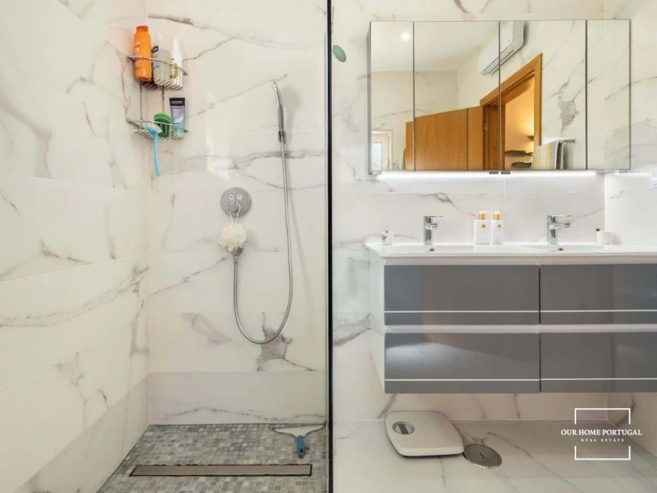 Apartamento T3 para Venda em Estômbar e Parchal Foto 6