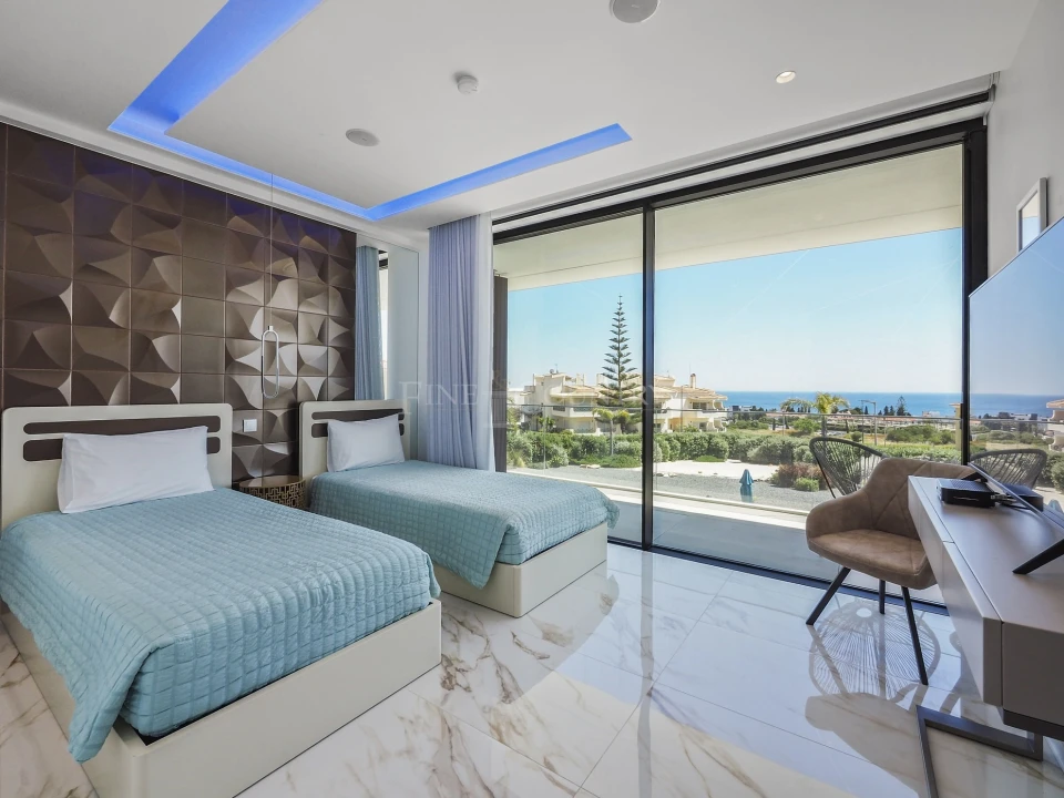 Moradia T5 para Venda em Porches Foto 22