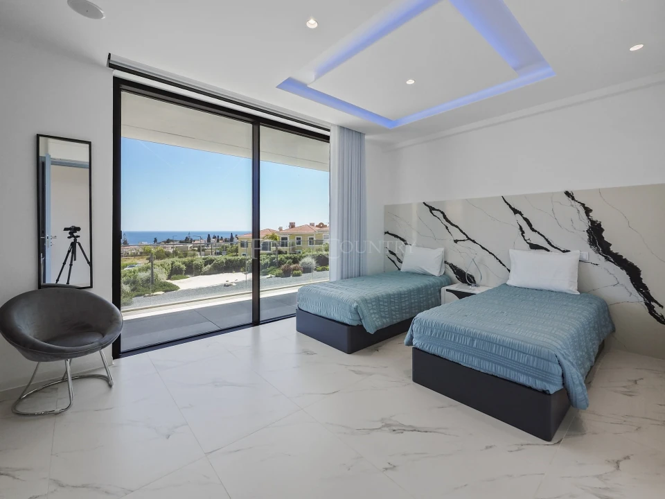 Moradia T5 para Venda em Porches Foto 30