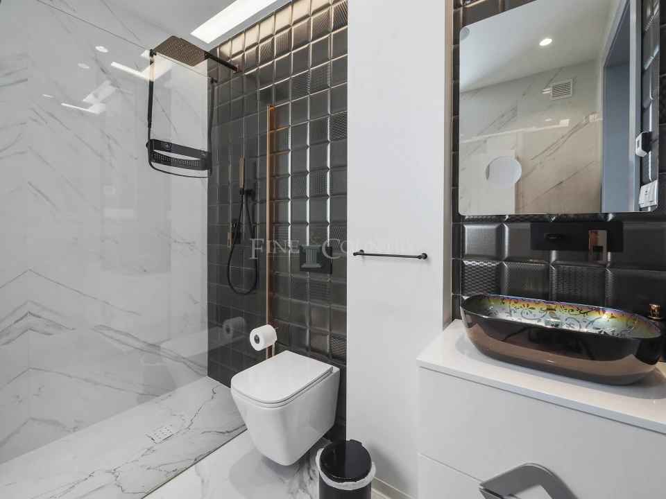 Moradia T5 para Venda em Porches Foto 37