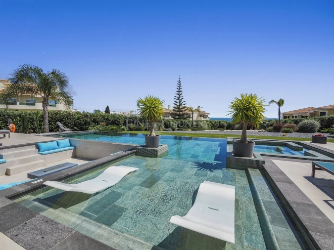 Moradia T5 para Venda em Porches